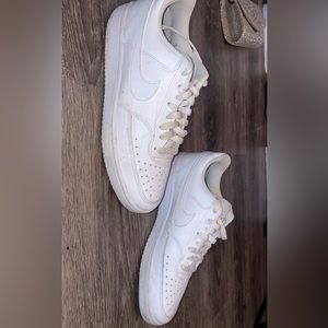 Nike Air Force 1s🤍 SIZE 8 1/2